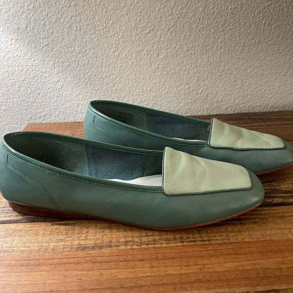 Enzo Angiolini Liberty Flats, Comfort and Style in Sz 9.5 M, 2 Tone Green